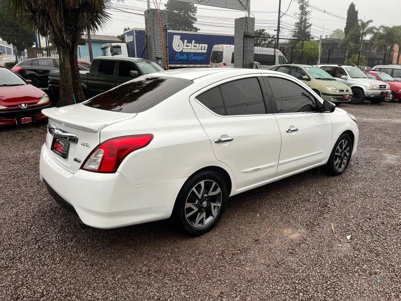 VERSA 1.6 16V FLEX UNIQUE 4P XTRONIC - 2017 - CAXIAS DO SUL