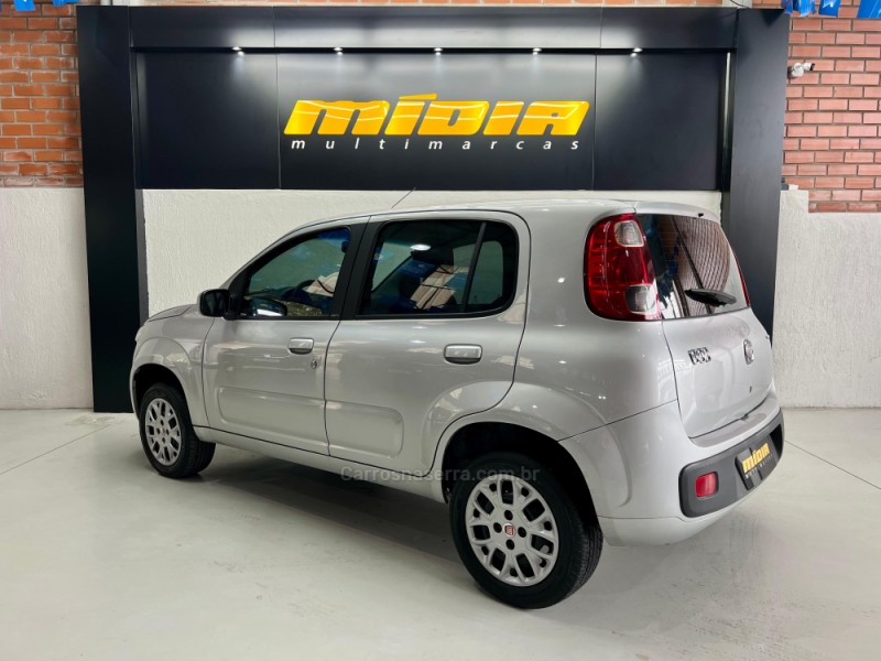 UNO 1.0 VIVACE 8V FLEX 4P MANUAL - 2013 - NOVO HAMBURGO