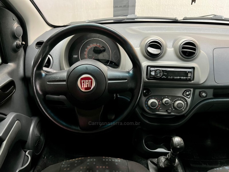 UNO 1.0 VIVACE 8V FLEX 4P MANUAL - 2013 - NOVO HAMBURGO