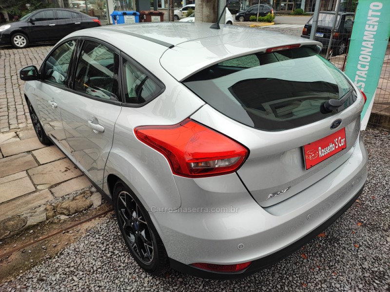 FOCUS 2.0 SE 16V FLEX 4P AUTOMÁTICO - 2017 - FARROUPILHA