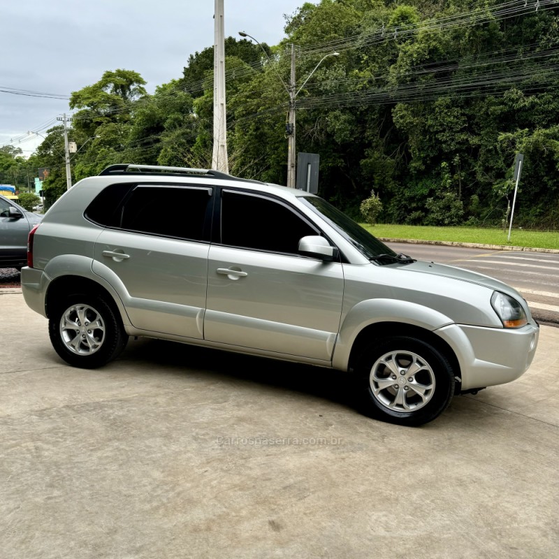 TUCSON 2.0 MPFI GLS 16V 143CV 2WD GASOLINA 4P AUTOMÁTICO - 2011 - LAJEADO