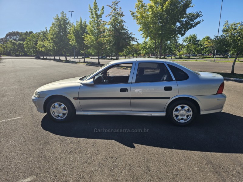 VECTRA 2.2 MPFI GLS 8V GASOLINA 4P MANUAL - 2000 - BENTO GONçALVES