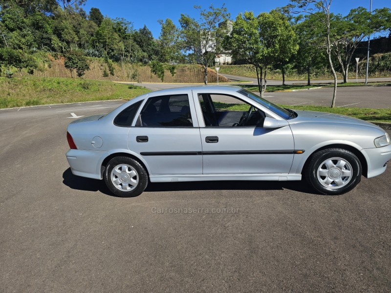 VECTRA 2.2 MPFI GLS 8V GASOLINA 4P MANUAL - 2000 - BENTO GONçALVES