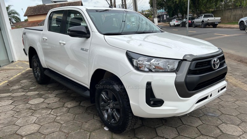 HILUX 2.8 SR 4X4 CD 16V DIESEL 4P AUTOMÁTICO - 2025 - GRAVATAí