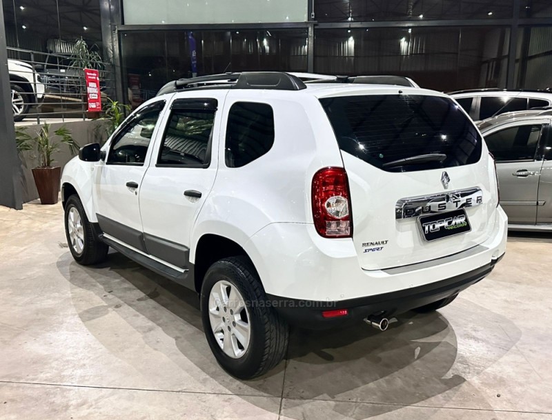 DUSTER 1.6 EXPRESSION 4X2 16V FLEX 4P MANUAL - 2013 - CAMPO BOM