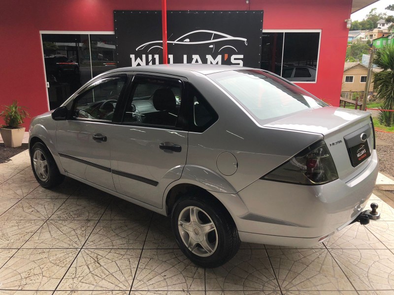 FIESTA 1.6 MPI SEDAN 8V FLEX 4P MANUAL - 2011 - CAXIAS DO SUL