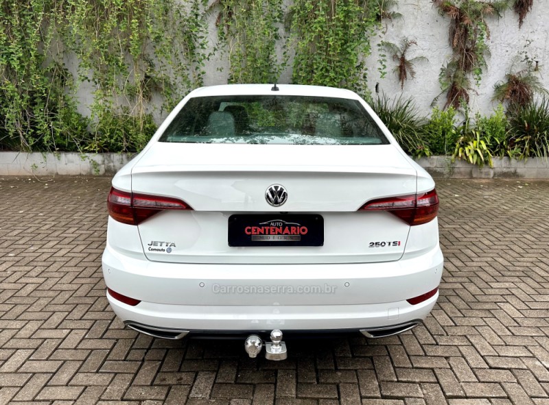 JETTA 1.4 R-LINE 250 16V TSI FLEX 4P AUTOMÁTICO - 2019 - SAPIRANGA