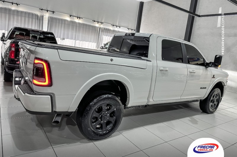 3500 LARAMIE 6.7 CD 4X4 TURBO DIESEL 4P AUTOMÁTICO - 2022 - SARANDI