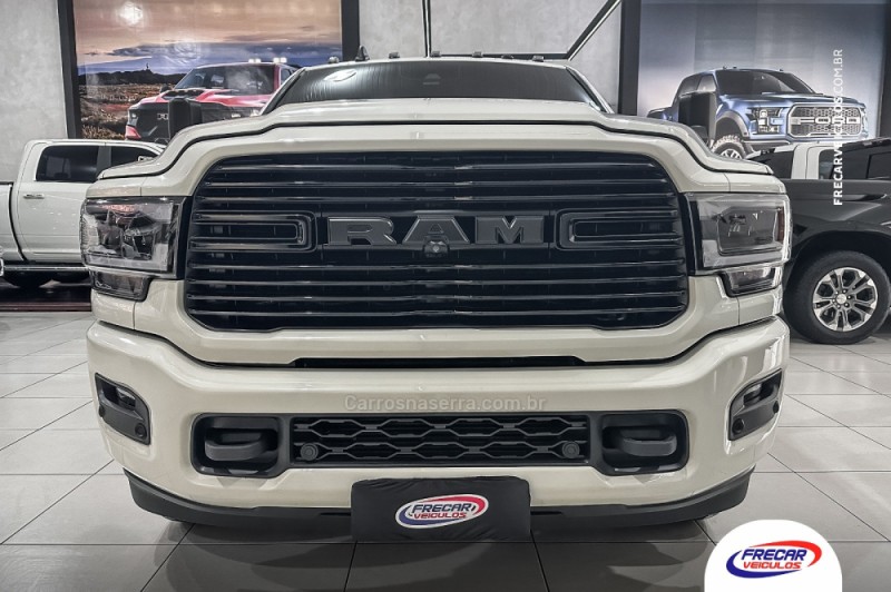 3500 LARAMIE 6.7 CD 4X4 TURBO DIESEL 4P AUTOMÁTICO - 2022 - SARANDI