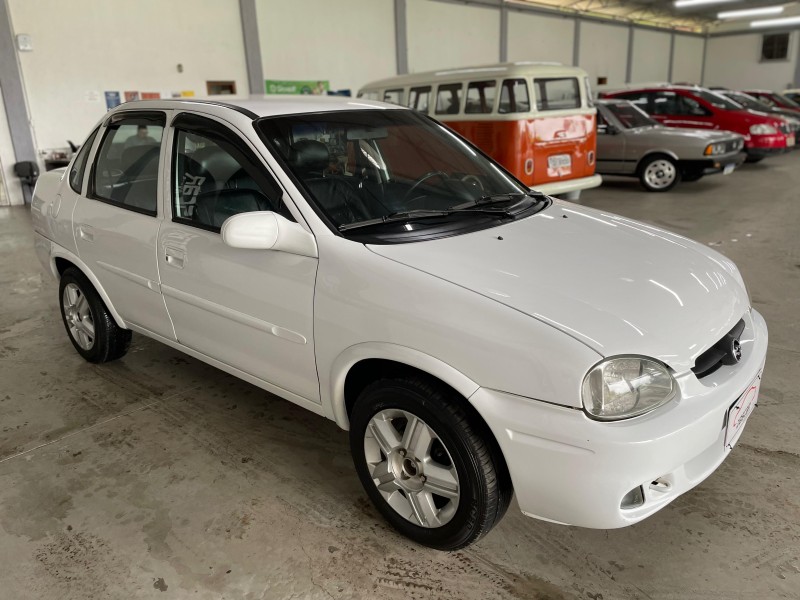 CORSA 1.6 MPFI CLASSIC SEDAN 8V GASOLINA 4P MANUAL - 2003 - BOM PRINCíPIO