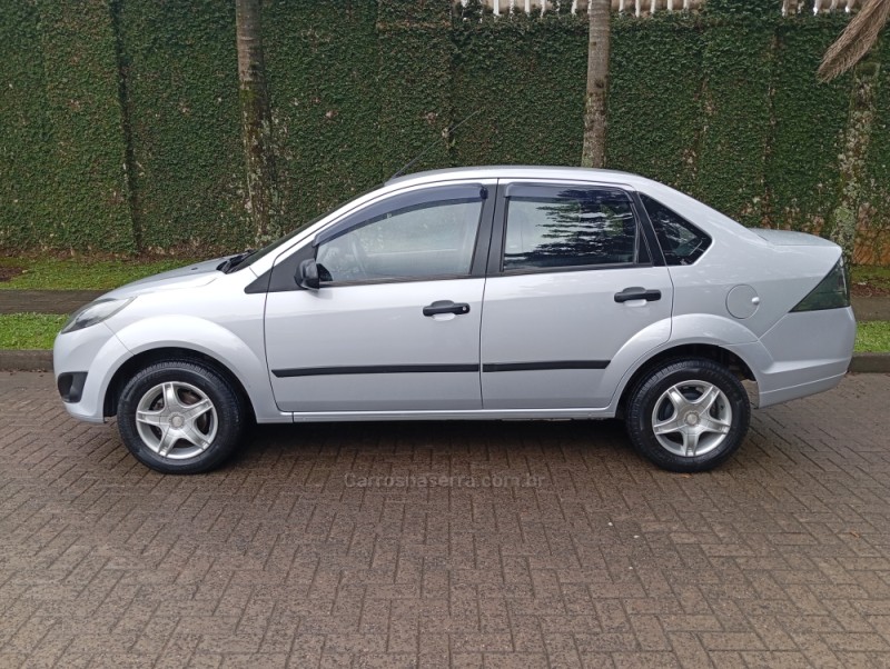 FIESTA 1.6 ROCAM SE SEDAN 8V FLEX 4P MANUAL - 2011 - CAXIAS DO SUL