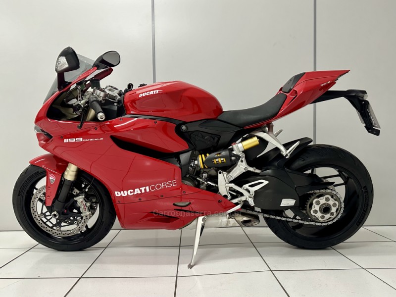 SUPERBIKE 1199 PANIGALE - 2014 - ESTâNCIA VELHA