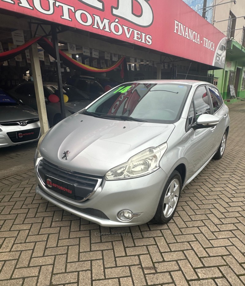 208 1.5 ACTIVE PACK 8V FLEX 4P MANUAL - 2014 - PAROBé