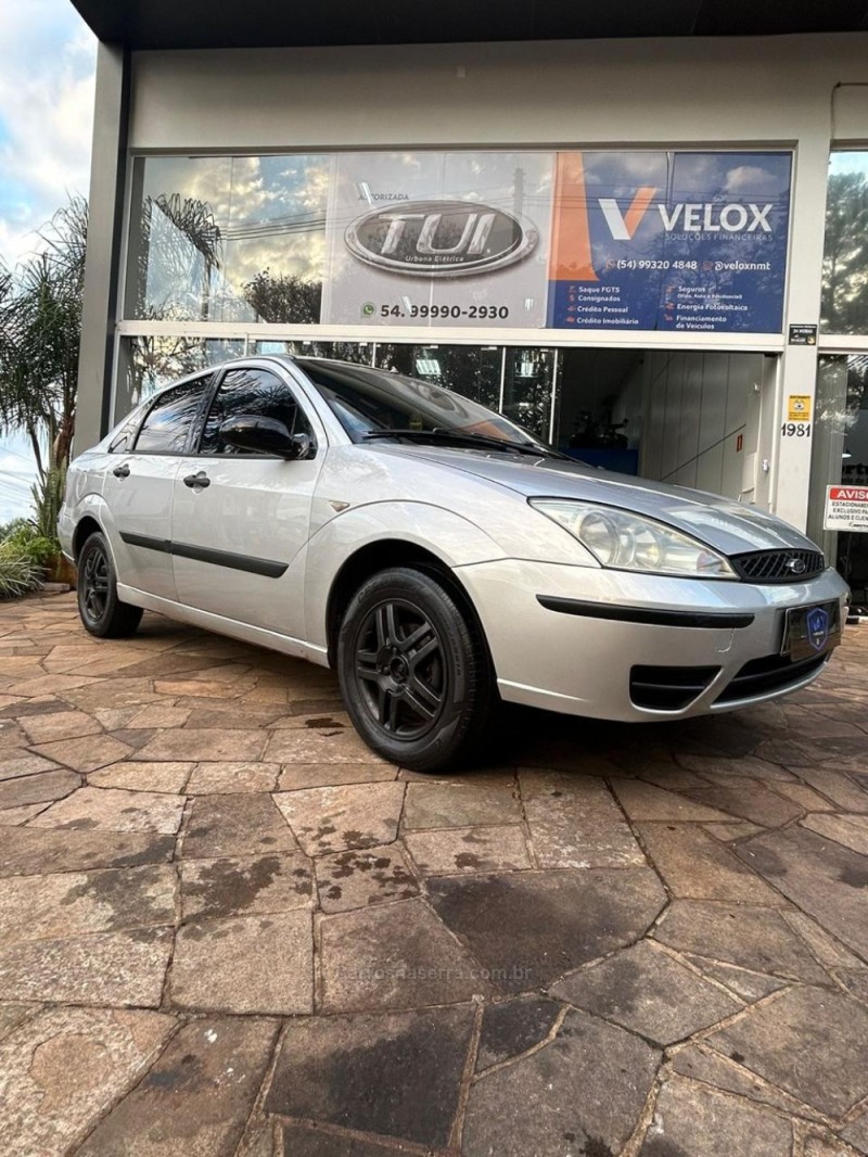 FOCUS 2.0 SEDAN 16V GASOLINA 4P MANUAL - 2005 - NãO-ME-TOQUE