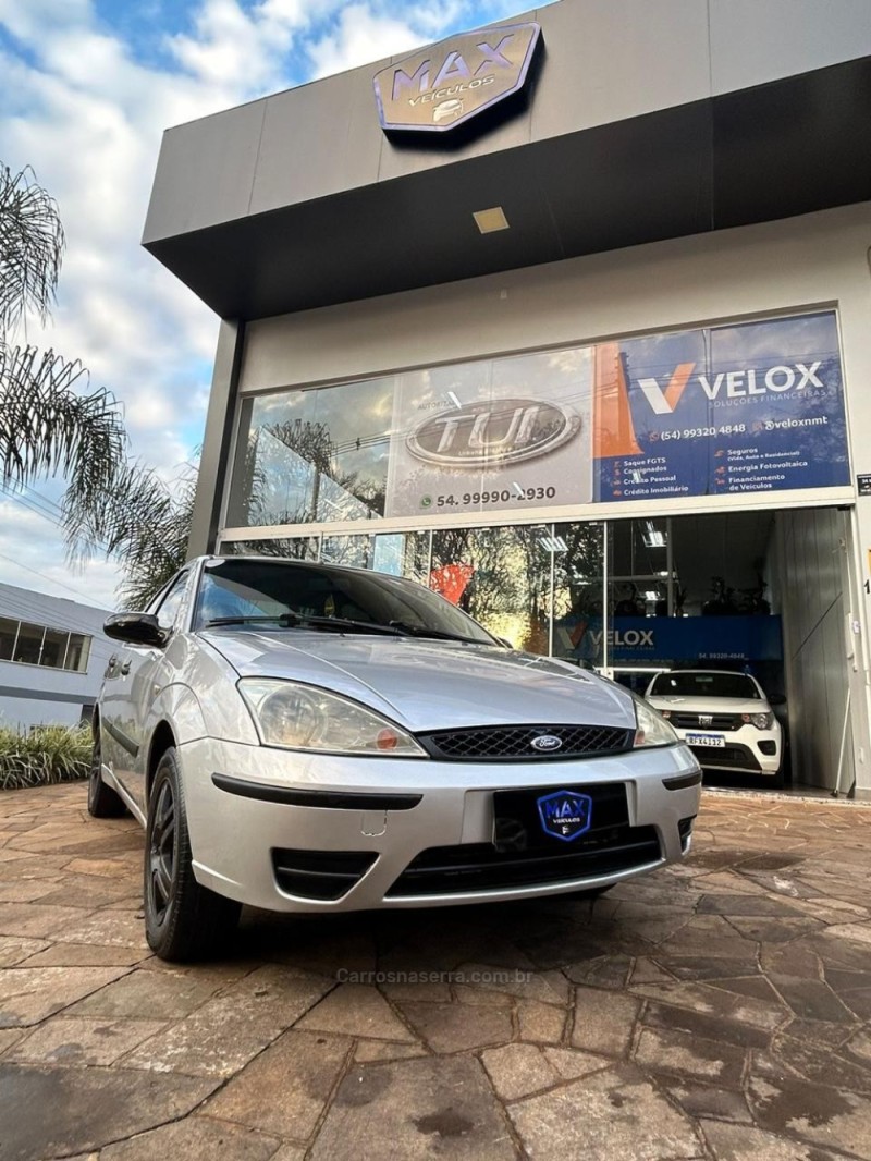 FOCUS 2.0 SEDAN 16V GASOLINA 4P MANUAL