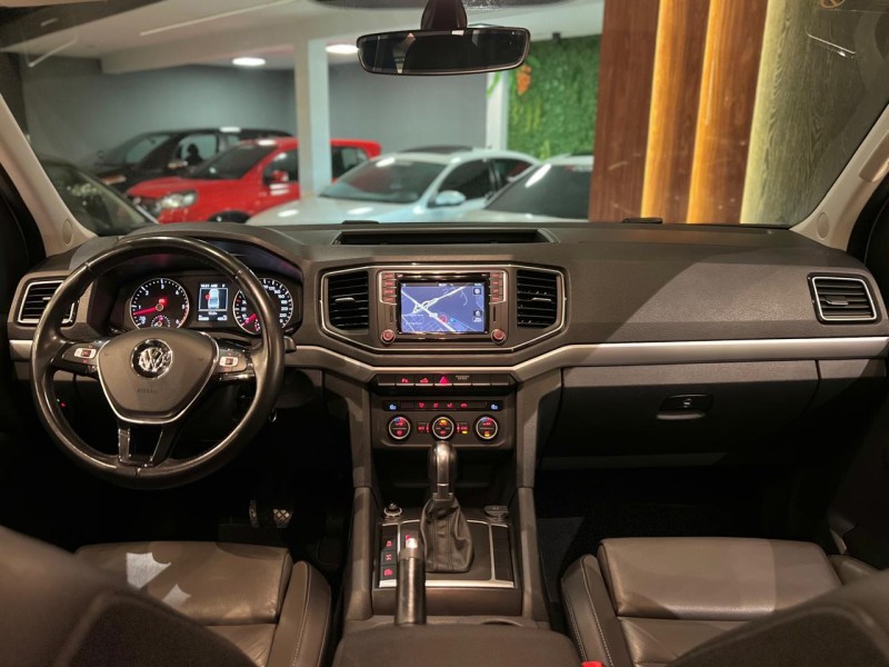 AMAROK 3.0 V6 TDI HIGHLINE CD DIESEL 4MOTION AUTOMÁTICO - 2019 - NOVO HAMBURGO