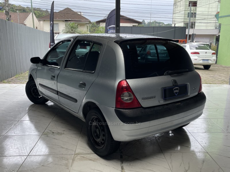 CLIO 1.0 EXPRESSION 16V FLEX 4P MANUAL - 2005 - CAXIAS DO SUL