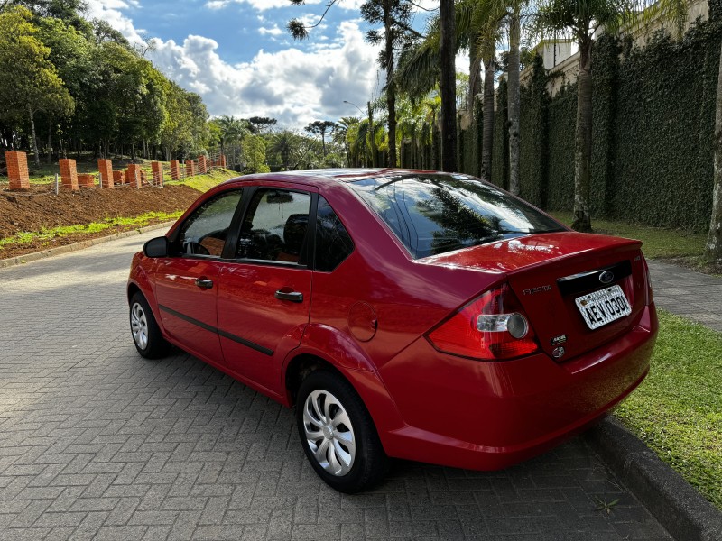 FIESTA 1.0 MPI SEDAN 8V FLEX 4P MANUAL - 2009 - CAXIAS DO SUL