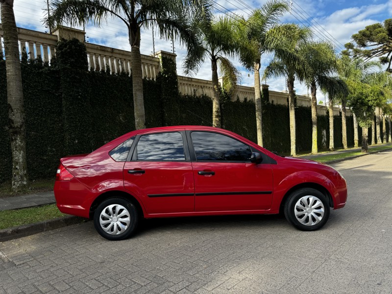 FIESTA 1.0 MPI SEDAN 8V FLEX 4P MANUAL - 2009 - CAXIAS DO SUL