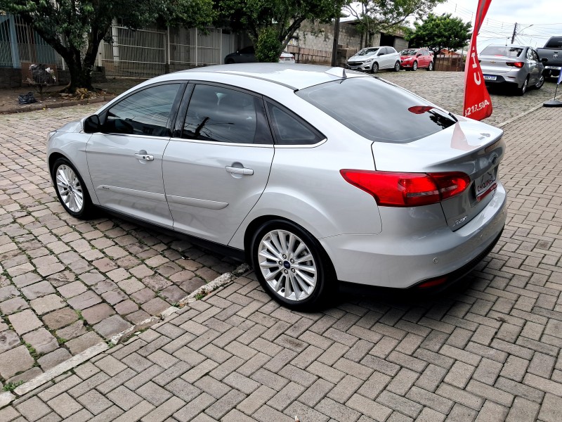 FOCUS 2.0 TITANIUM SEDAN 16V FLEX 4P AUTOMÁTICO - 2016 - CAXIAS DO SUL