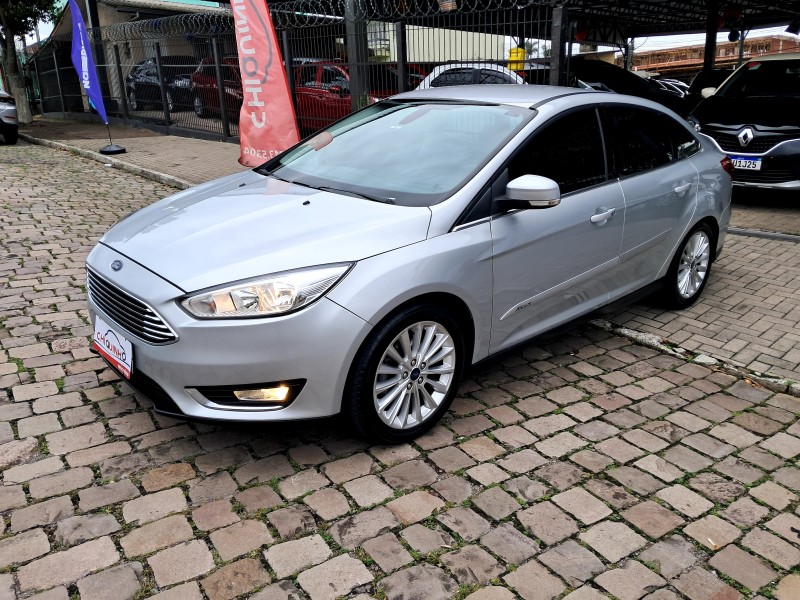 FOCUS 2.0 TITANIUM SEDAN 16V FLEX 4P AUTOMÁTICO - 2016 - CAXIAS DO SUL