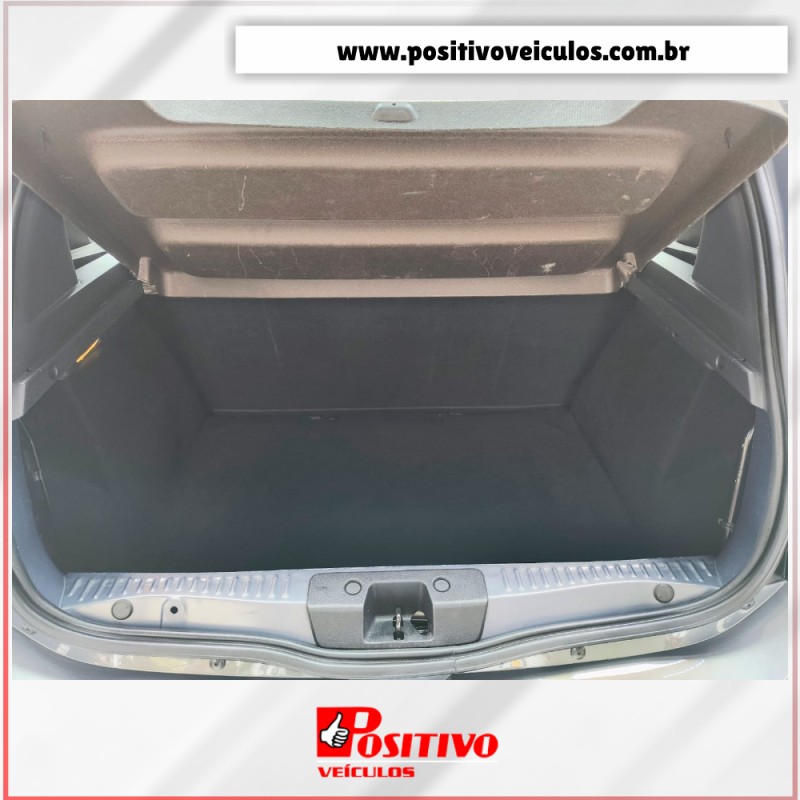 SANDERO 1.6 EXPRESSION 8V FLEX 4P MANUAL - 2015 - CAXIAS DO SUL