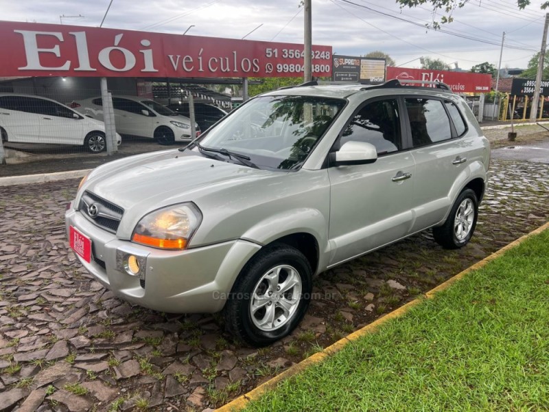 TUCSON 2.0 MPFI GLS BASE 16V 143CV 2WD GASOLINA 4P AUTOMÁTICO