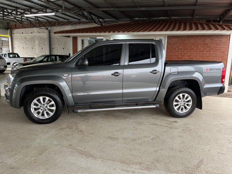 AMAROK 2.0 TRENDLINE 4X4 CD 16V TURBO INTERCOOLER DIESEL 4P AUTOMÁTICO - 2018 - VACARIA