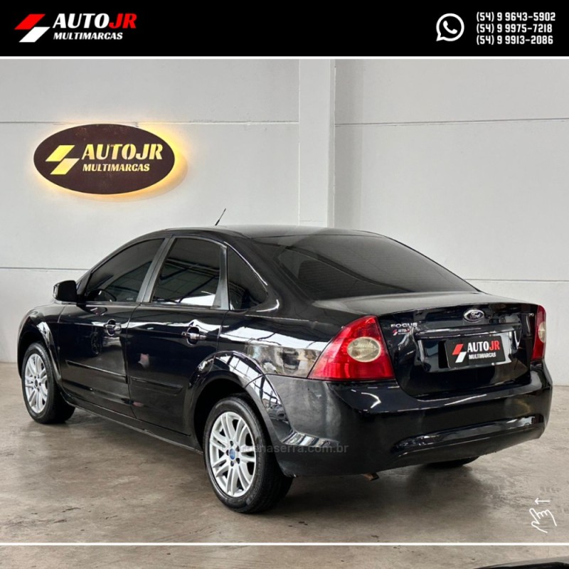 FOCUS 2.0 SEDAN 16V GASOLINA 4P MANUAL - 2012 - VACARIA