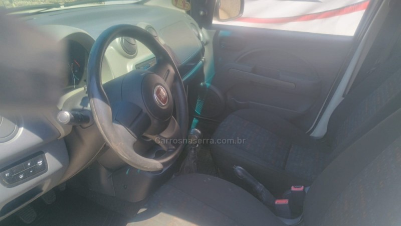 UNO 1.0 VIVACE 8V FLEX 4P MANUAL - 2014 - CAXIAS DO SUL