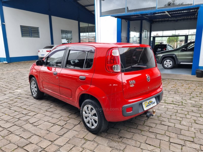 UNO 1.0 EVO VIVACE 8V FLEX 4P MANUAL - 2014 - VACARIA