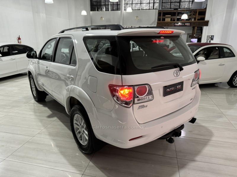 HILUX SW4 2.7 SR 4X2 16V FLEX 4P AUTOMÁTICO - 2013 - CAXIAS DO SUL