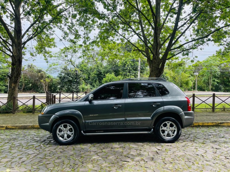 TUCSON 2.0 MPFI GLS TOP 16V 143CV 2WD FLEX 4P AUTOMÁTICO - 2016 - NOVO HAMBURGO