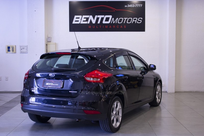 FOCUS 2.0 SE HATCH 16V FLEX 4P AUTO - 2018 - BENTO GONçALVES