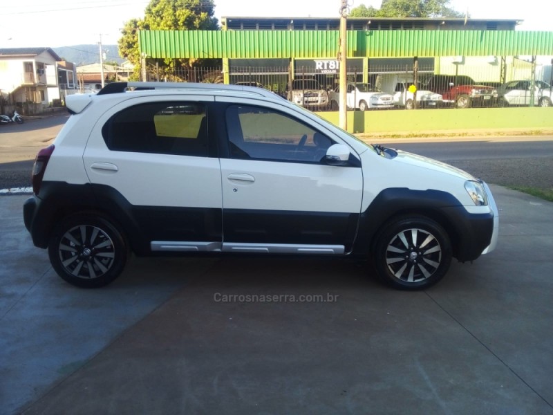 ETIOS CROSS 1.5 16V FLEX 4P MANUAL - 2014 - ARROIO DO MEIO