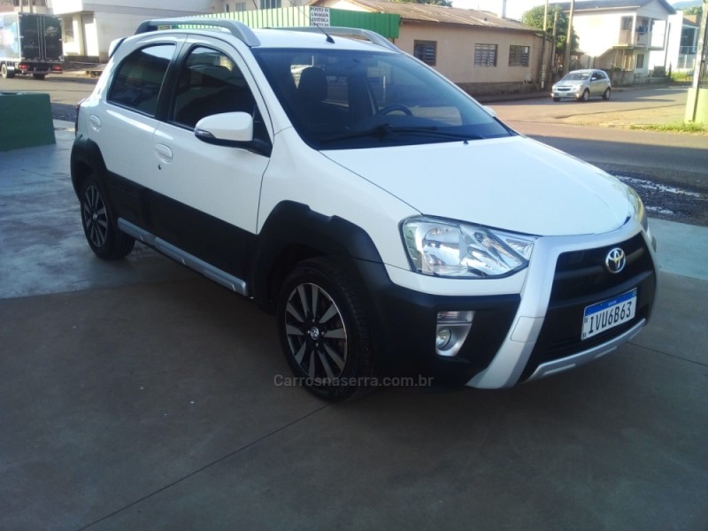 ETIOS CROSS 1.5 16V FLEX 4P MANUAL