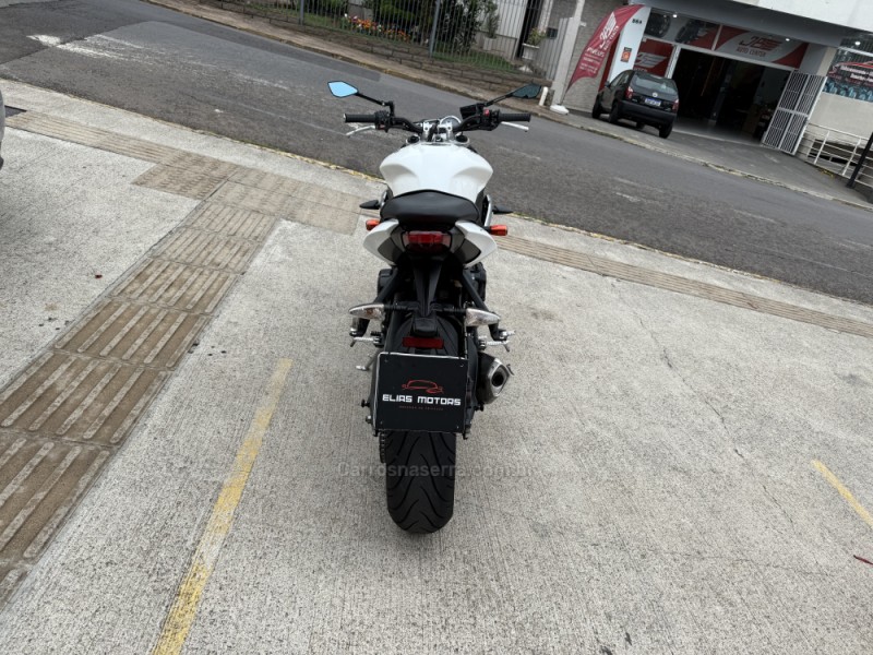 STREET TRIPLE 675 ABS - 2016 - BENTO GONçALVES