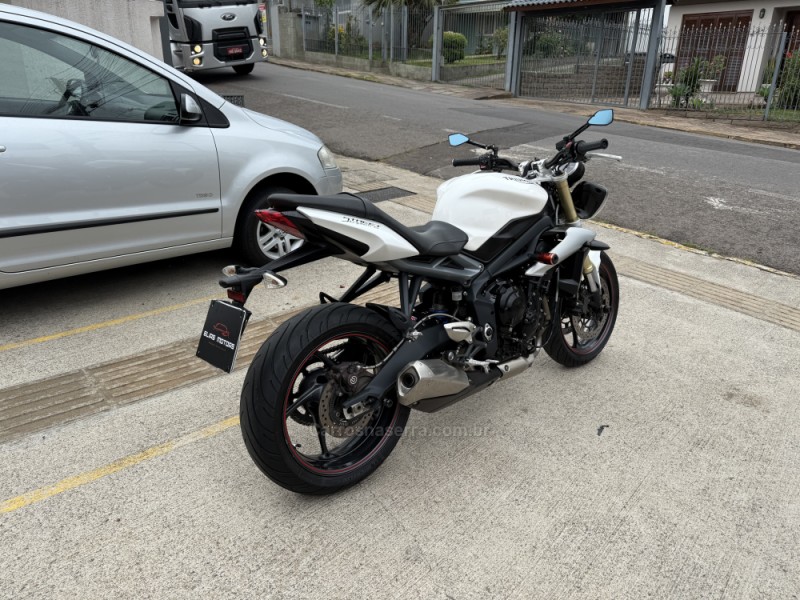 STREET TRIPLE 675 ABS - 2016 - BENTO GONçALVES