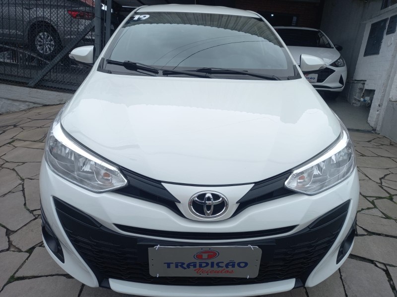 YARIS 1.3 XL LIVE 16V FLEX 4P AUTOMÁTICO - 2019 - CAXIAS DO SUL