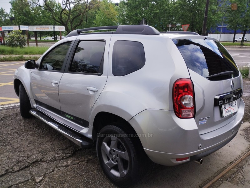 DUSTER 2.0 TECH ROAD II 4X2 16V FLEX 4P AUTOMÁTICO - 2014 - CAXIAS DO SUL