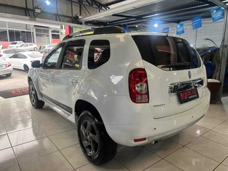 DUSTER 1.6 DYNAMIQUE 4X2 16V FLEX 4P MANUAL - 2014 - ESTâNCIA VELHA