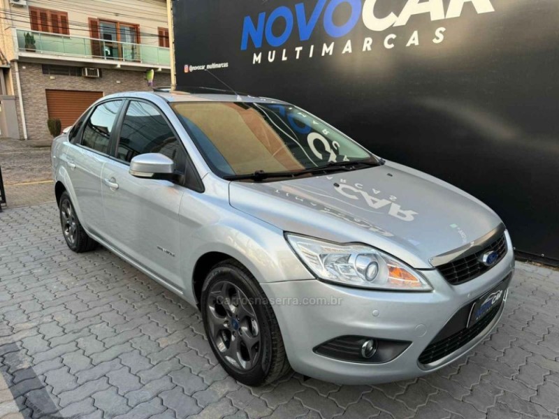 FOCUS 2.0 TITANIUM 16V FLEX 4P AUTOMÁTICO - 2011 - ESTâNCIA VELHA