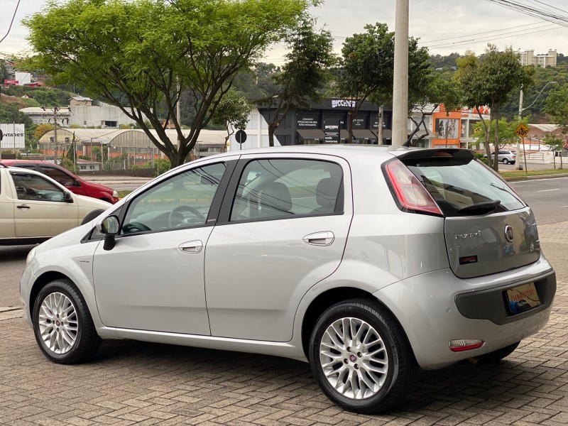 PUNTO 1.6 ESSENCE SP DUALOGIC 16V FLEX 4P AUTOMATIZADO - 2013 - CAXIAS DO SUL