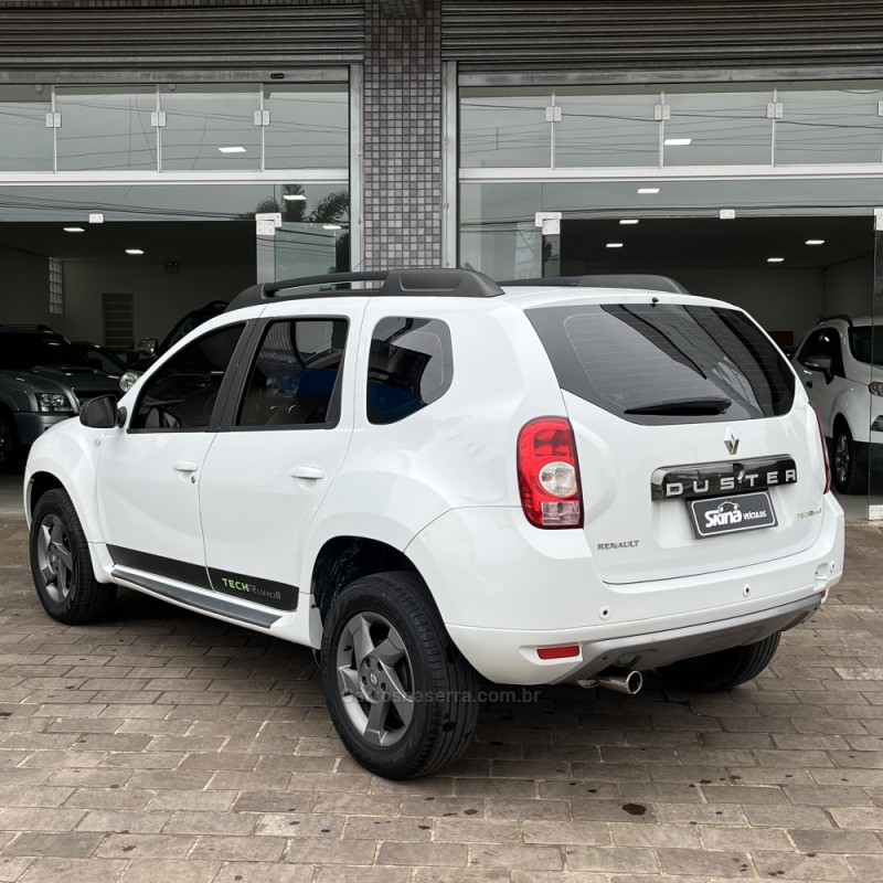 DUSTER 2.0 TECH ROAD 4X2 16V FLEX 4P AUTOMÁTICO - 2014 - VACARIA