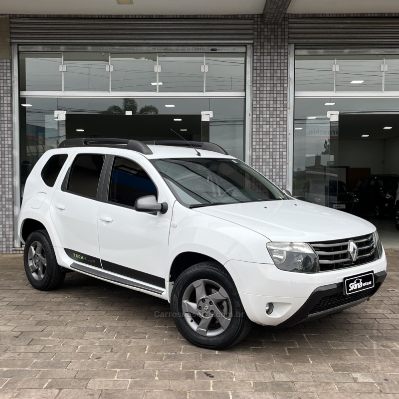 duster 2.0 tech road 4x2 16v flex 4p automatico 2014 vacaria