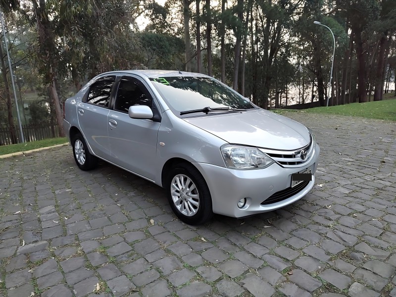 ETIOS 1.5 XLS 16V FLEX 4P MANUAL - 2013 - CAXIAS DO SUL