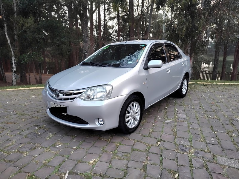 ETIOS 1.5 XLS 16V FLEX 4P MANUAL - 2013 - CAXIAS DO SUL