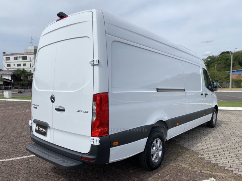 SPRINTER 2.0 FURGÃO 417 CDI EXTRA LONGO DIESEL 3P MANUAL - 2024 - FARROUPILHA