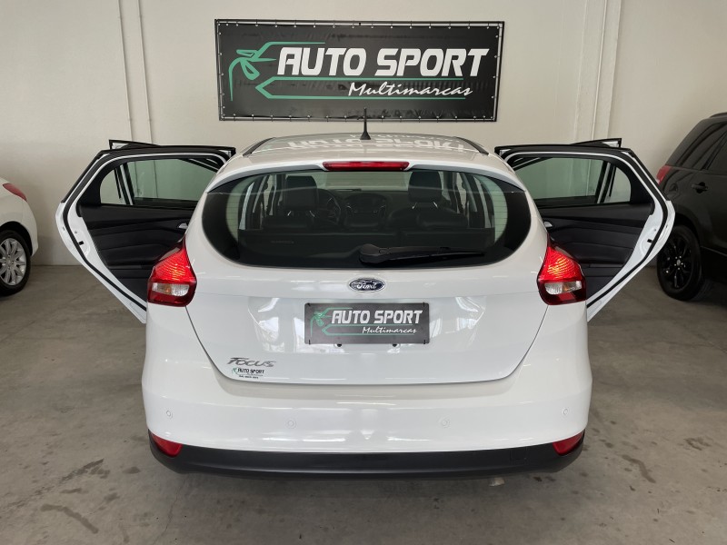 FOCUS 2.0 SE HATCH 16V FLEX 4P AUTO - 2016 - CAXIAS DO SUL