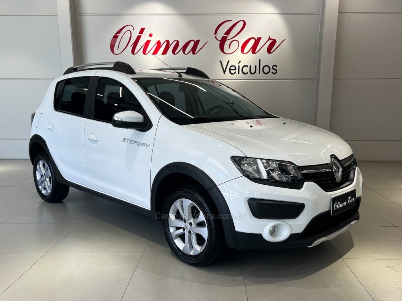 SANDERO 1.6 STEPWAY 8V FLEX 4P MANUAL - 2017 - FLORES DA CUNHA